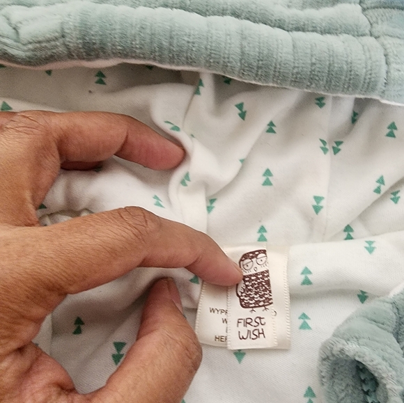 Baby Winter Snow Suit with attached mitts - Picture 5 of 9